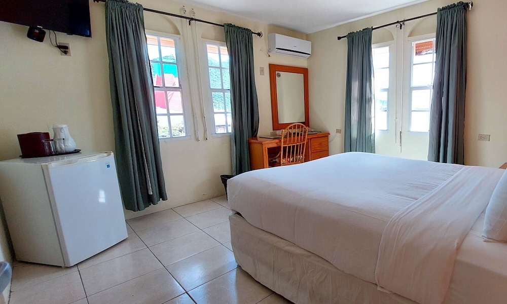 Standard Room, 1 Queen Bed, Sea View photo 1