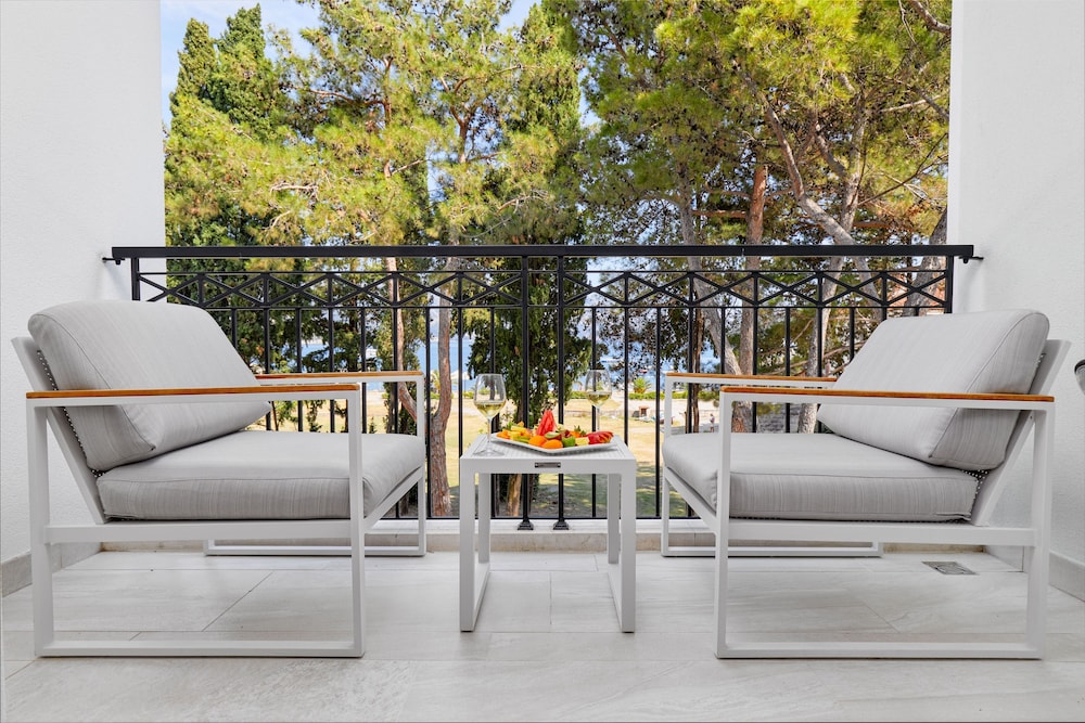 Standard Double or Twin Room, Balcony photo 3