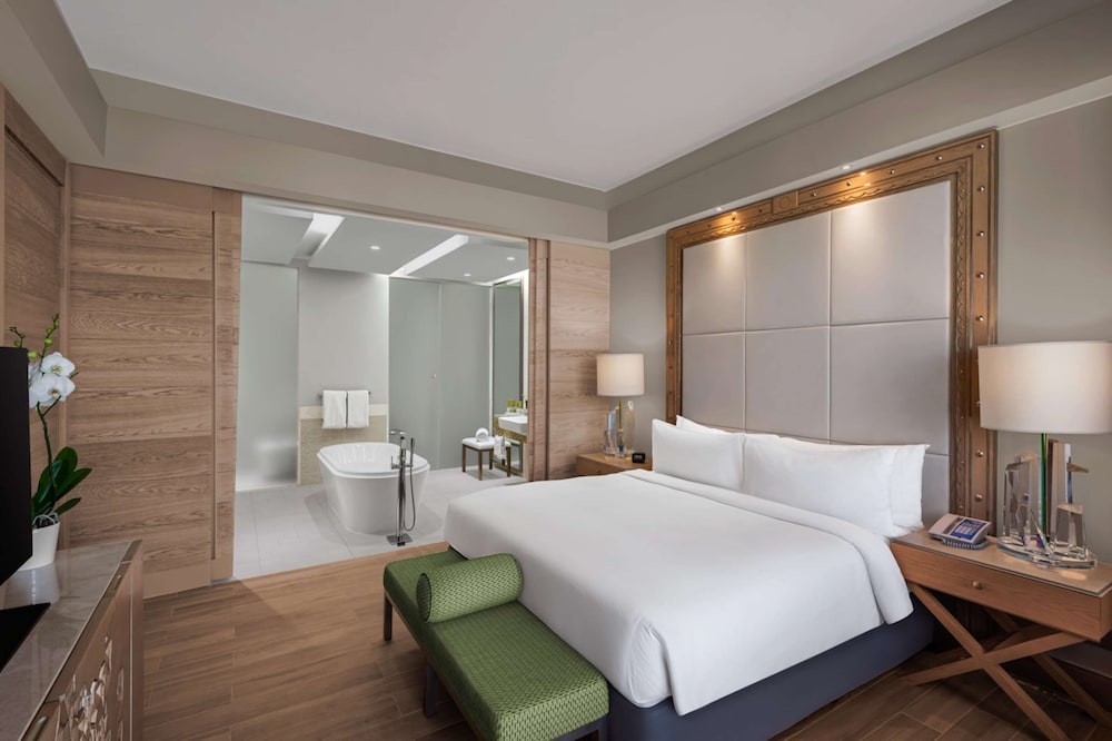 Deluxe Suite, 1 Bedroom, Non Smoking, Sea View