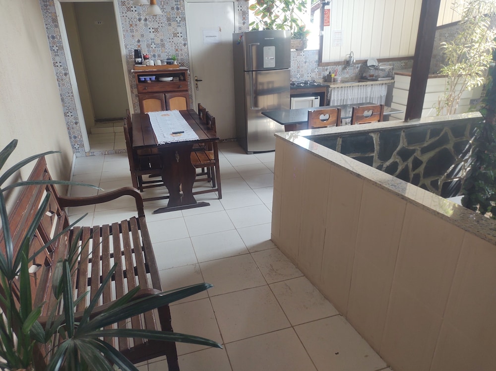 Basic Single Room, 1 Twin Bed, Non Smoking, Housekeeping photo 3