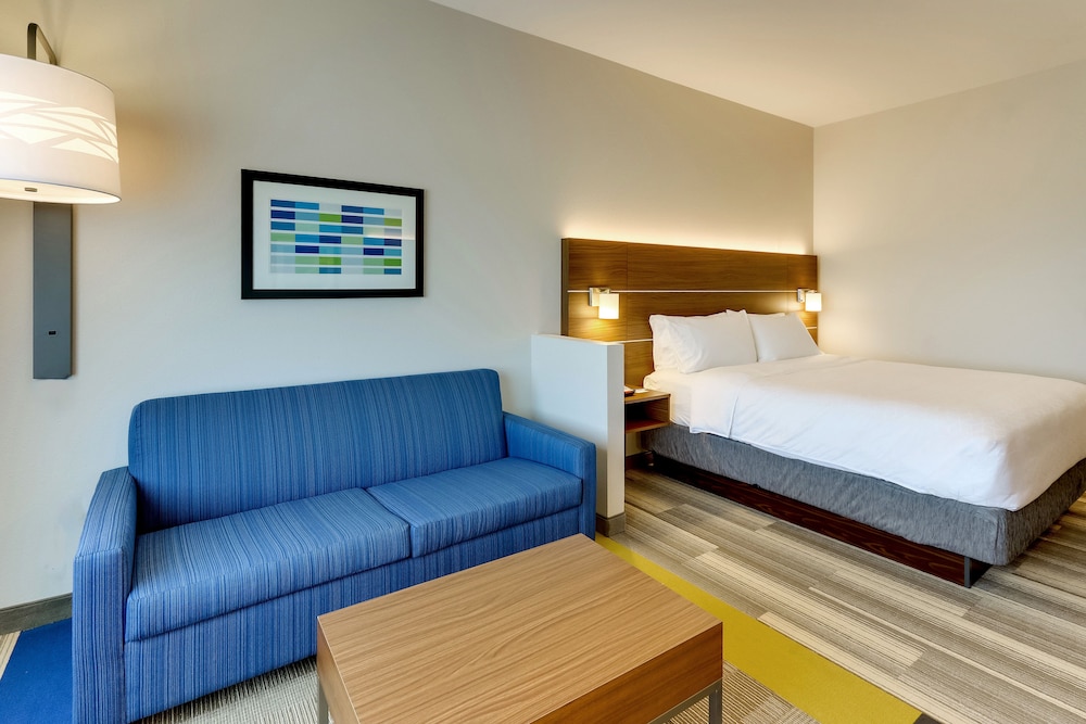 Suite, 1 King Bed, Accessible (Communications) - Photo 6