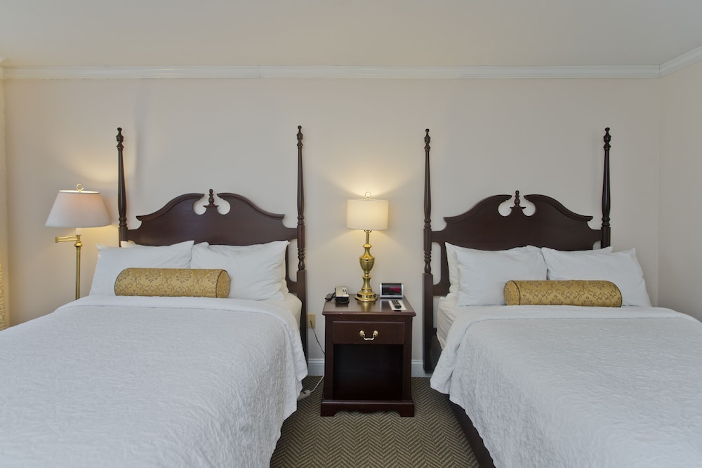 Room, 2 Double Beds photo 2