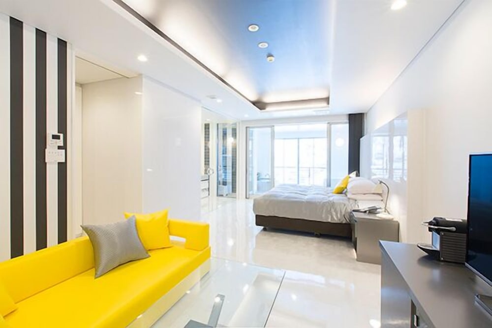 Standard Suite photo 2