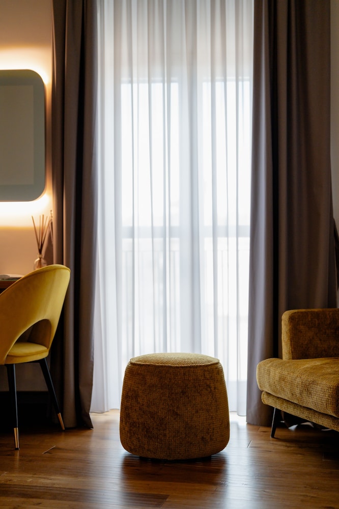Superior Room, 1 King Bed, City View, Tower