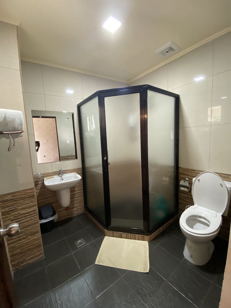 Superior Double or Twin Room, Beach View photo 3
