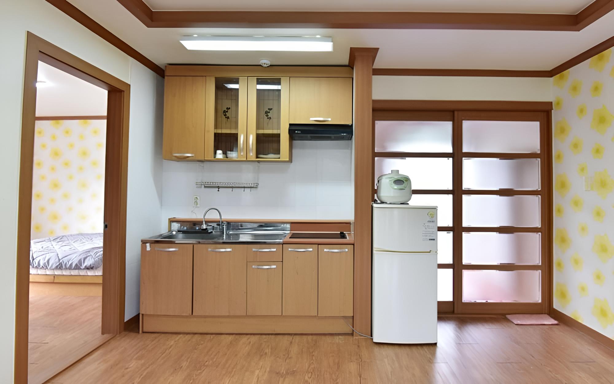 Room (Room 201) photo 3