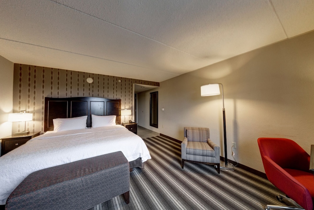 King Bed photo 3