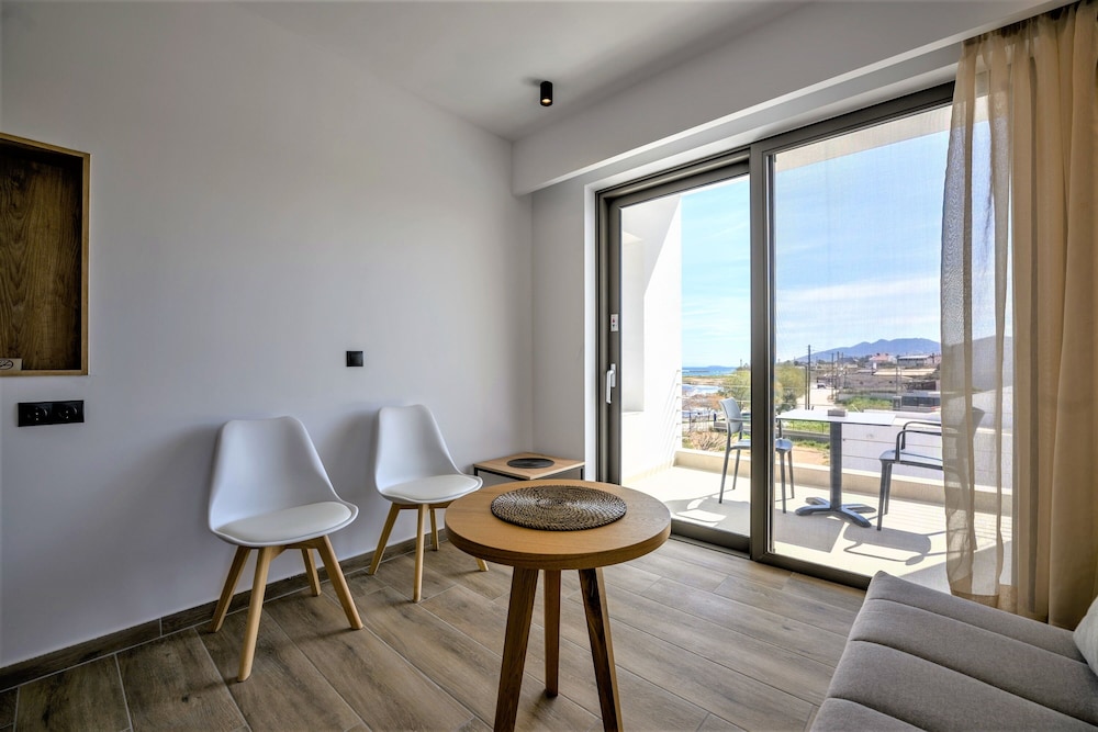 Studio, Partial Sea View (4, with Balcony) photo 2