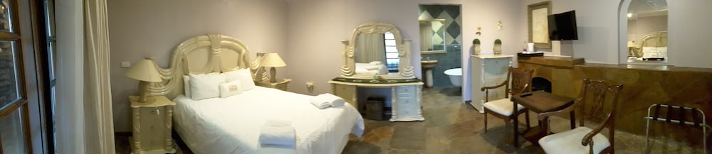 Luxury Room photo 2