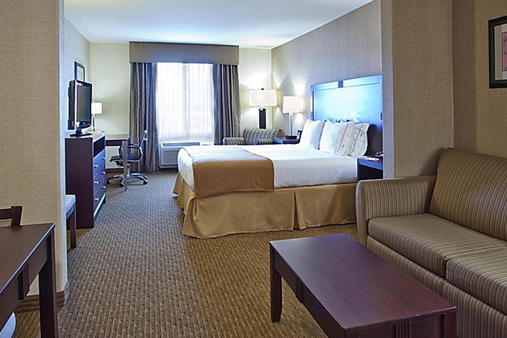 Suite, 1 King Bed, Non Smoking (Oversized) - Photo 5