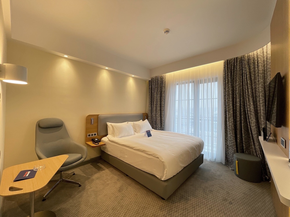 Standard Room, 1 Queen Bed (Free Breakfast) photo 1