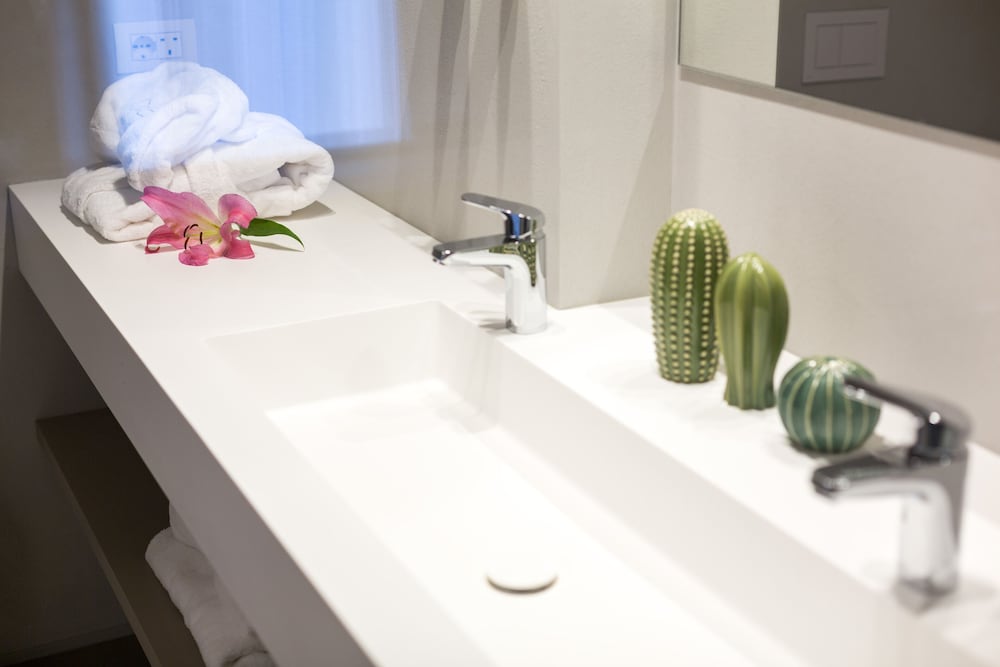 Deluxe Room, Balcony - Photo 11