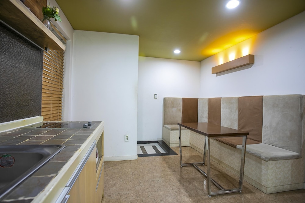 Basic Room, 1 Bedroom (Book Cafe (Spa)) photo 3
