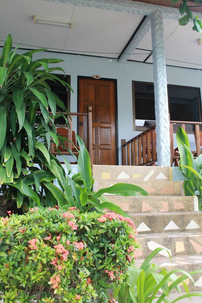 Superior Bungalow Garden View photo 3