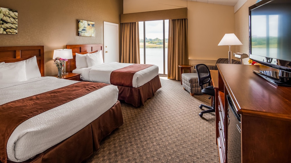 Standard Room, 2 Queen Beds, Non Smoking, Refrigerator - Photo 4