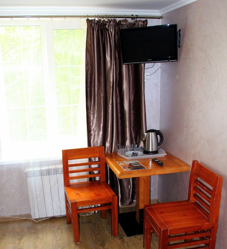 Economy Double Or Twin Room photo 2