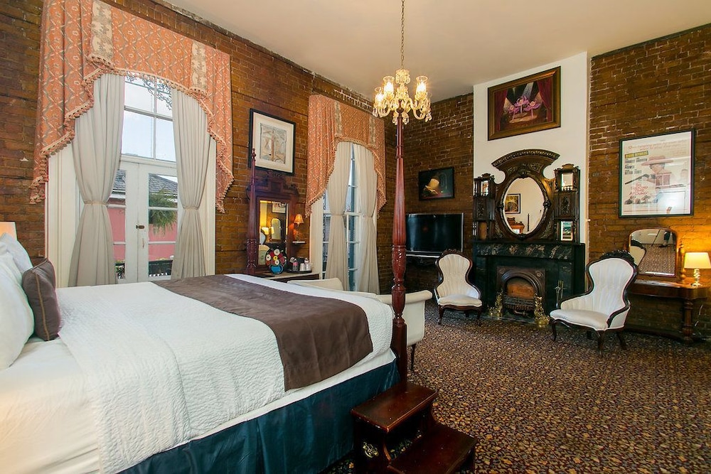 Royal Single Room, 1 King Bed, Balcony, City View