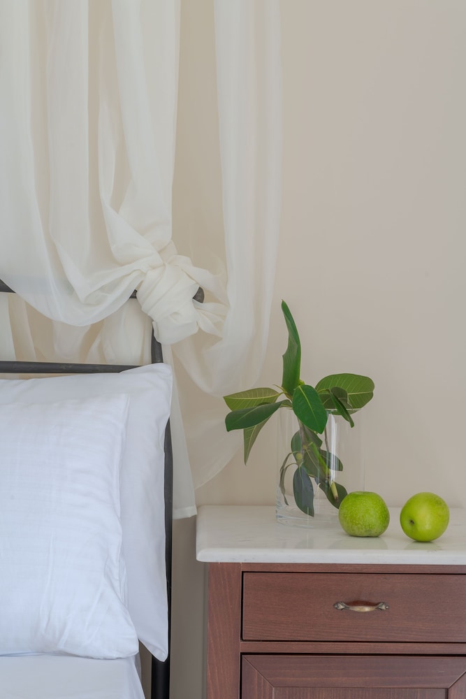 Deluxe Room, Sea View - Photo 5