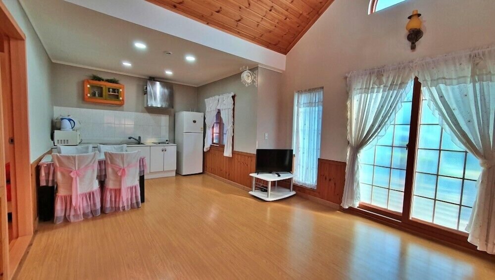 Room (Hanako) - Photo 10
