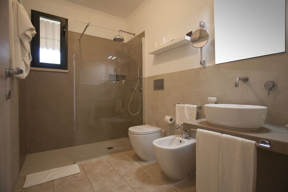 Family Room, 2 Bedrooms, Garden View photo 1