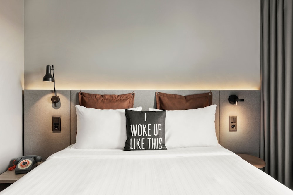 Room, 1 Queen Bed, Balcony