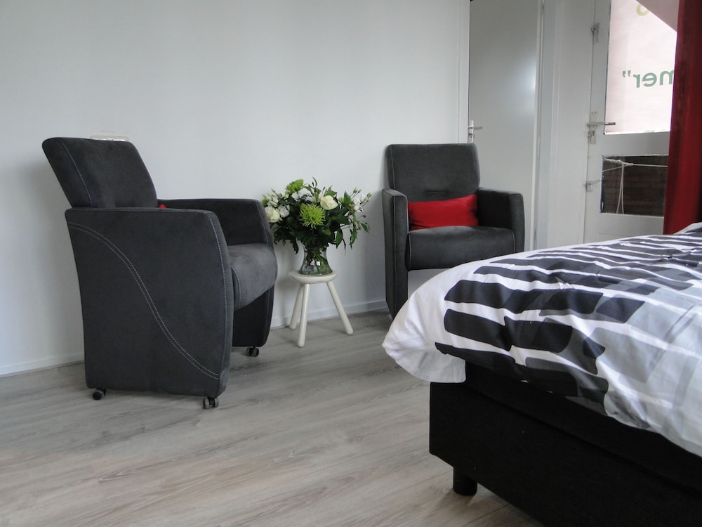 Family Room, Balcony photo 2