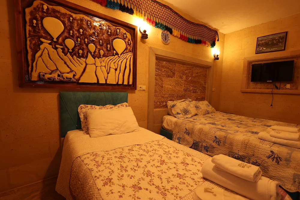 Standard Triple Room photo 2