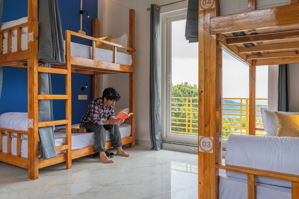 Bed in 4 Bed Mixed Dormitory photo 1