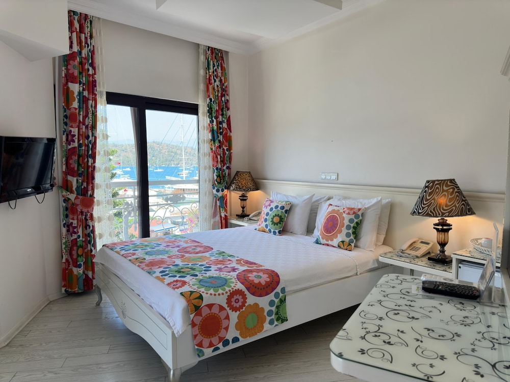 Business Double Room - Photo 8