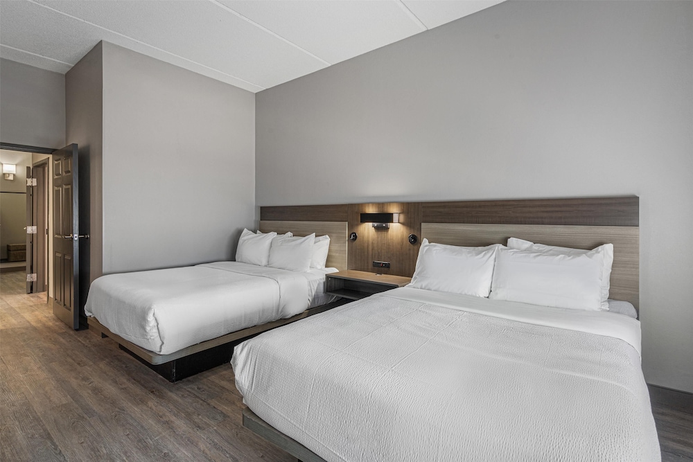 Suite, 2 Queen Beds, Accessible, Non Smoking (with Sofabed) - Photo 4