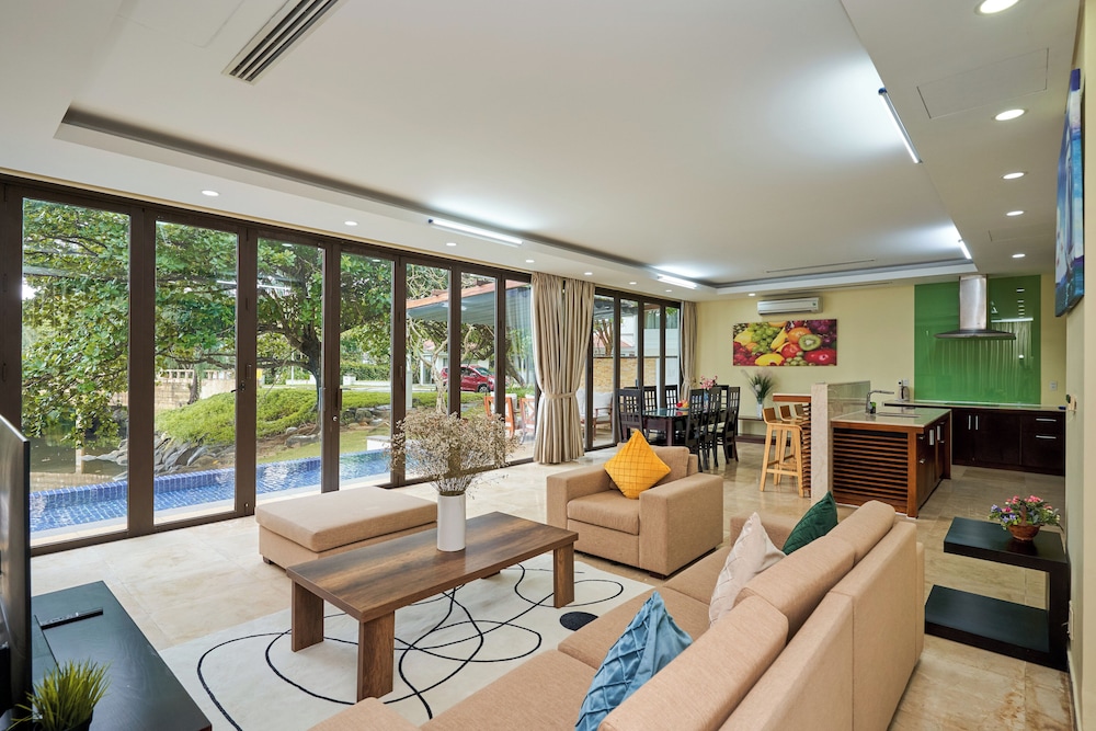 Basic Villa, 5 Bedrooms