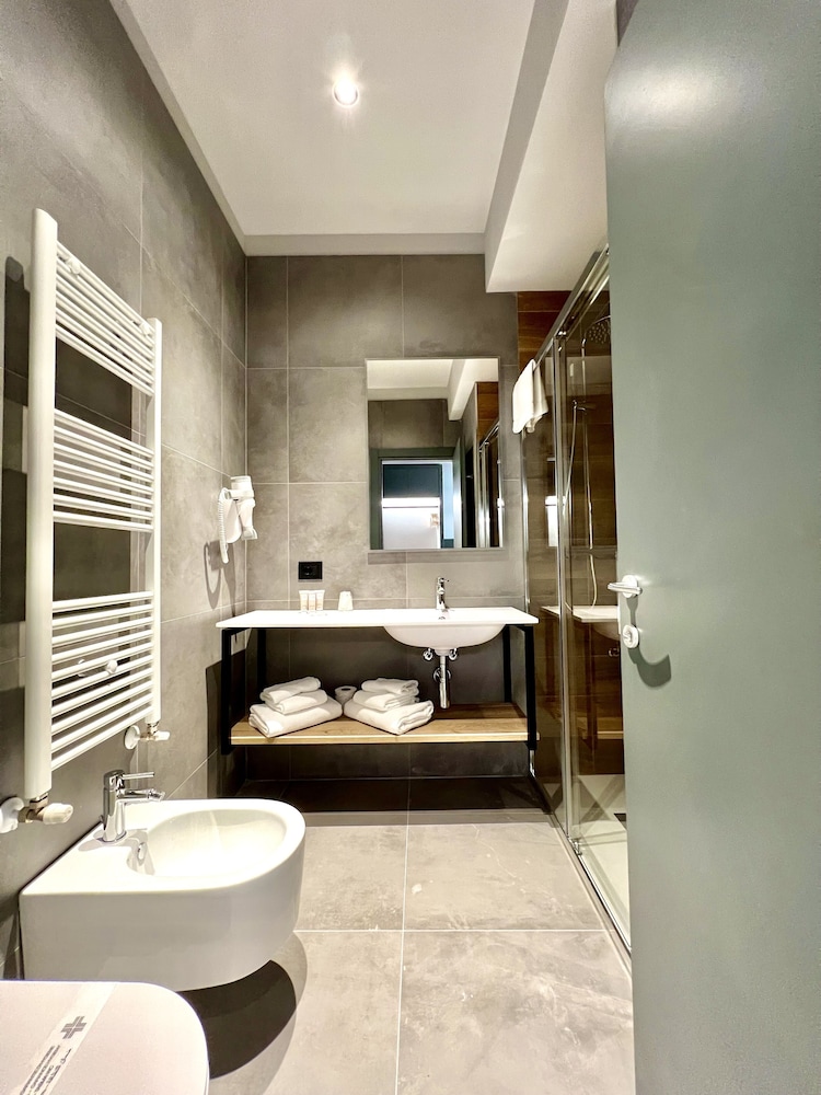 Classic Triple Room - Photo 2