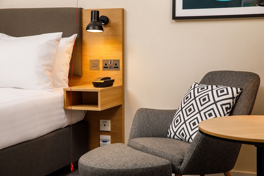 Room, 1 Queen Bed, Accessible - Photo 4