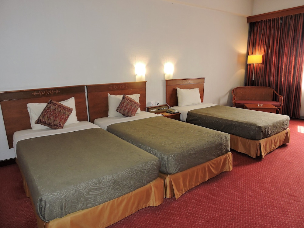 Deluxe Triple Room, 3 Twin Beds - Photo 5