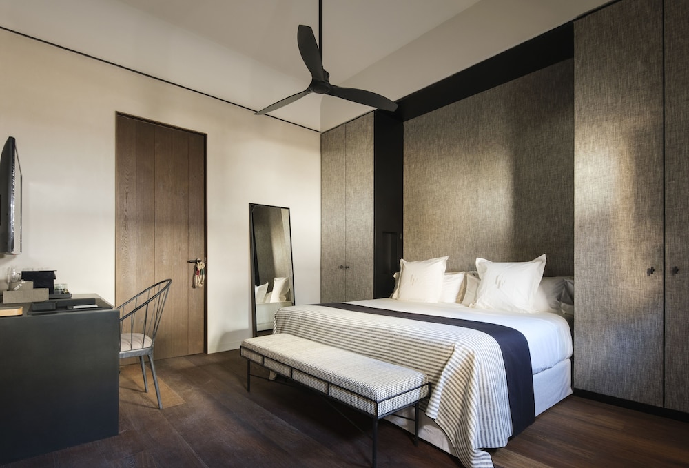 Basic Double Room (Nest)