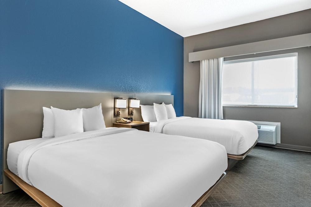 Suite, Multiple Beds, Non Smoking - Photo 2