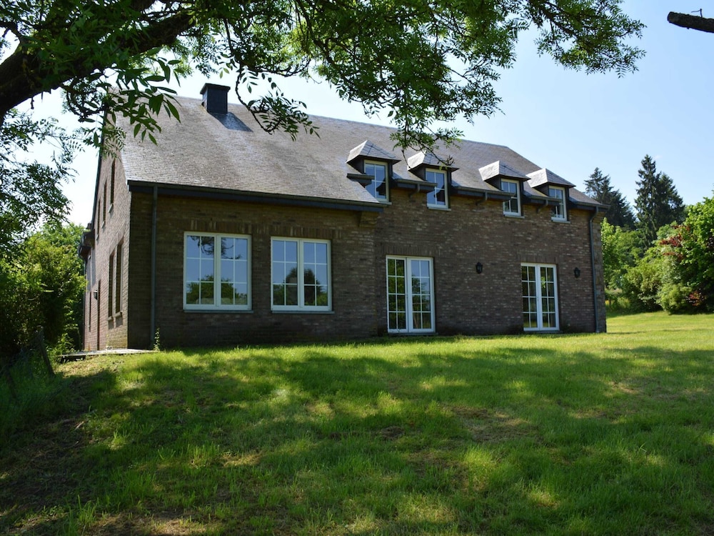 Villa photo 3