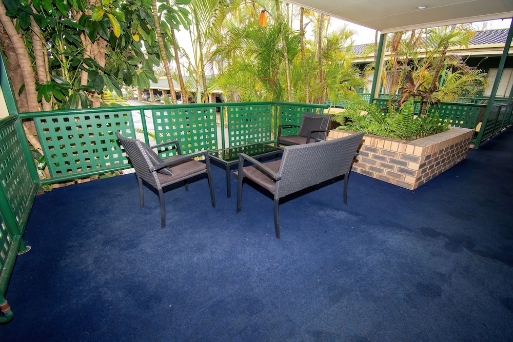 Family Room, Multiple Beds, Non Smoking, Kitchenette - Photo 10