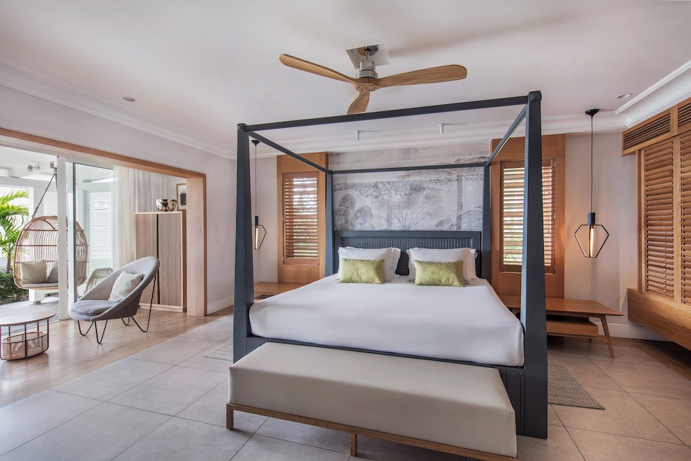 Executive Suite, Beachfront