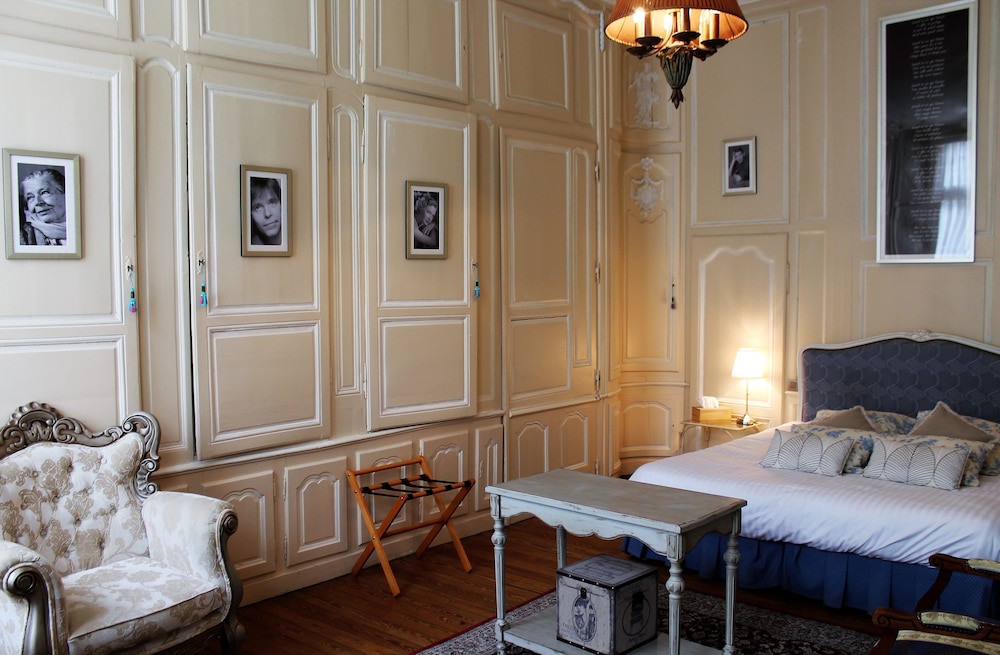 Classic Double or Twin Room, 1 King Bed, Accessible (Elegance) photo 2