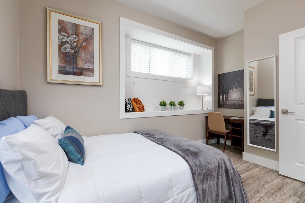 House (2 Bedrooms)