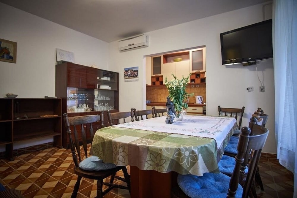 Apartment (Ivan - close to the sea - A1(8+1))