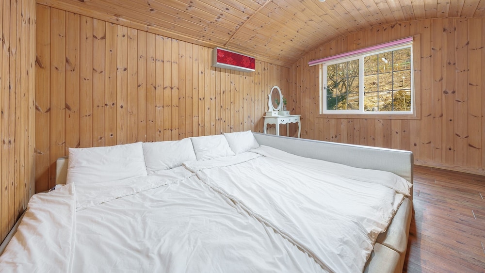 Basic Room, 1 Bedroom (Suite 1 (BBQ, Terrace, Spa)) - Photo 9