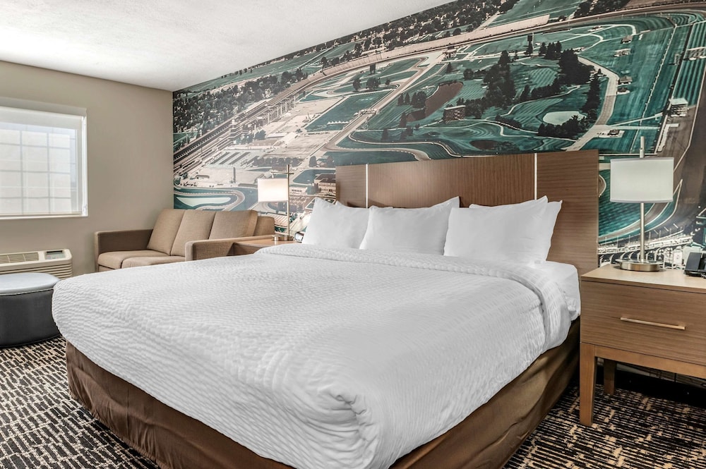 Standard Room, 1 King Bed, Non Smoking - Photo 1
