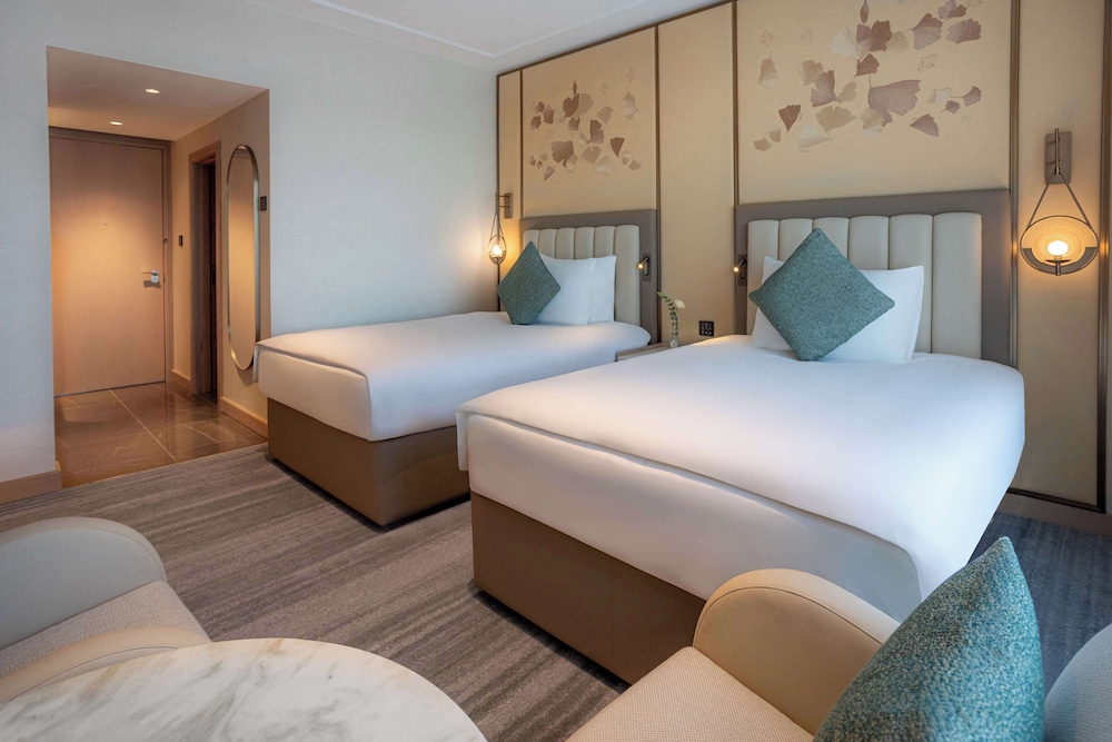 Club Signia Room, 2 Double Bed, City View photo 2