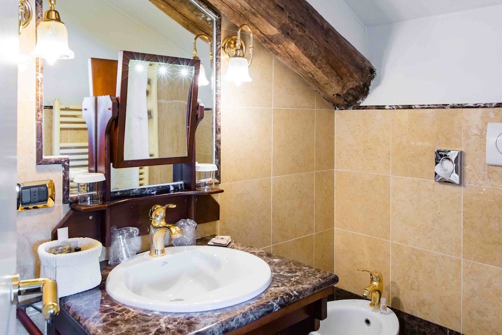 Superior Room, Annex Building (Castle) - Photo 7