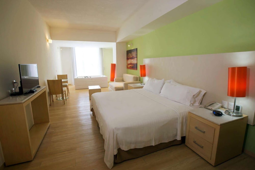 Superior Room, 1 King Bed with Sofa bed photo 3