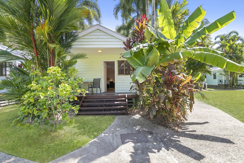 Garden Queen Twin Villa photo 3
