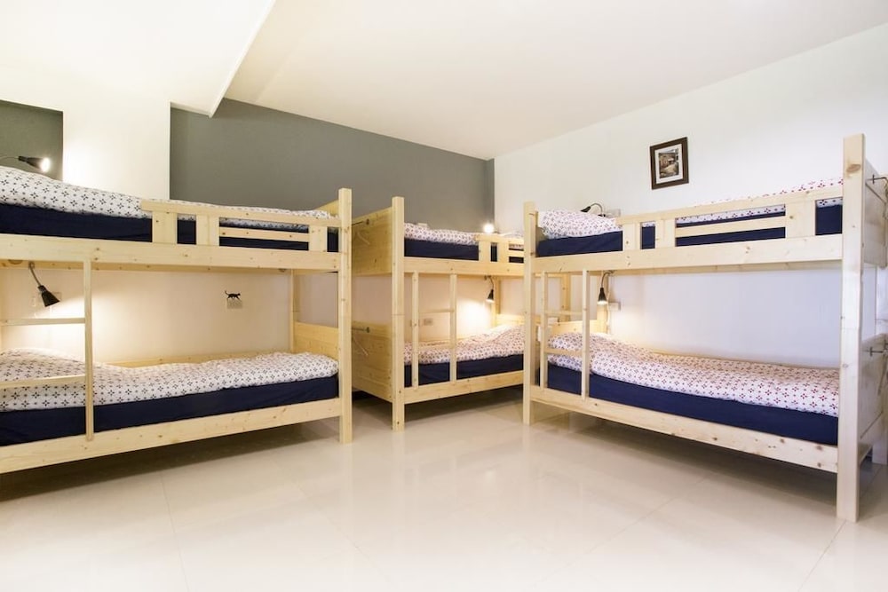 Economy Shared Dormitory, Mixed Dorm (8-Person in Room) photo 2