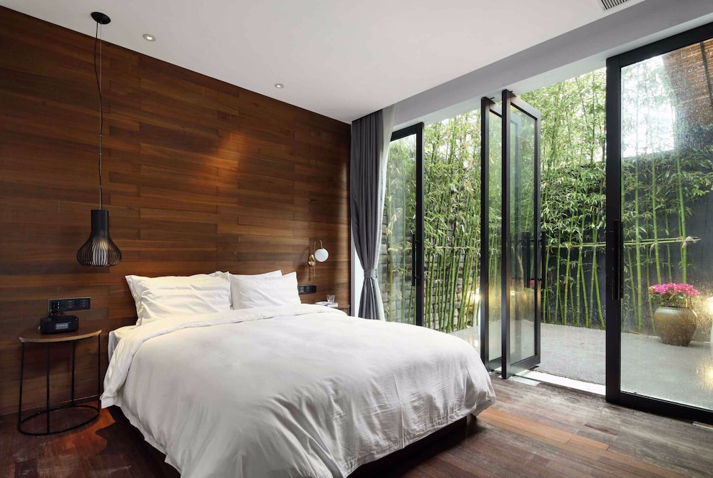 Signature Double Room, Garden View photo 2
